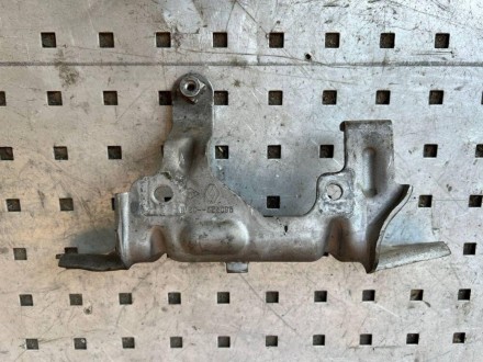 Кронштейн кріплення випускного колектора 2010+ 2.3DCI 960729 Рено Мастер 3, Опел. Одесса. фото 1