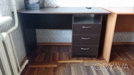 Продам стол письменный офисный