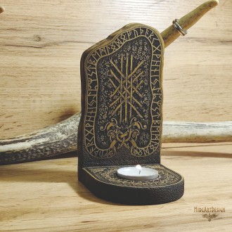 Свічник вівтарний "Рунічний камінь" WYRD з рунами.. Дніпро. фото 1 Свічник вівтарний "Рунічний камінь" WYRD з рунами.. Дніпро. фото 1