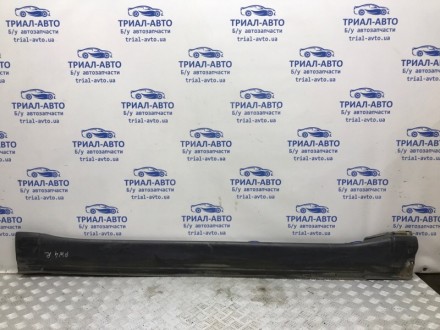 Накладка порога зовнішня права Mitsubishi Pajero Wagon 4 3.2 ДИЗЕЛЬ 4M41 2006 (б. Київ. фото 1