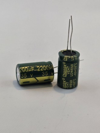 Электролитический конденсатор 35V 2200uF (20797). Ивано-Франковск. фото 1 Электролитический конденсатор 35V 2200uF (20797). Ивано-Франковск. фото 1