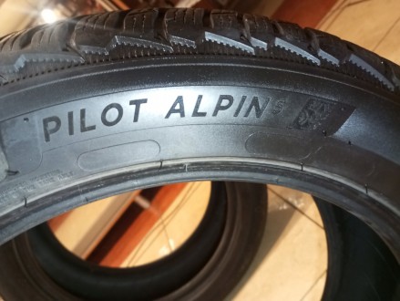 Автошини MICHELIN 245/45 R18 б/в. Червоноград. фото 1 Автошини MICHELIN 245/45 R18 б/в. Червоноград. фото 1
