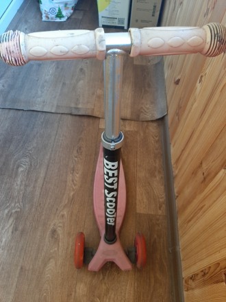 Продам самокат розовый, фото , метро лесная , черниговская , самовывоз, писать. . фото 4