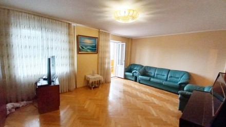 Видова 3-кімнатна квартира на Позняках у відмінному стані. Киев. фото 1 Видова 3-кімнатна квартира на Позняках у відмінному стані. Киев. фото 1