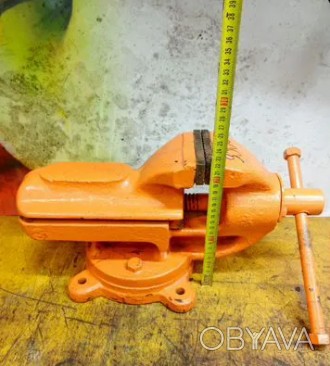 Тиски слесарные поворотные СССР
