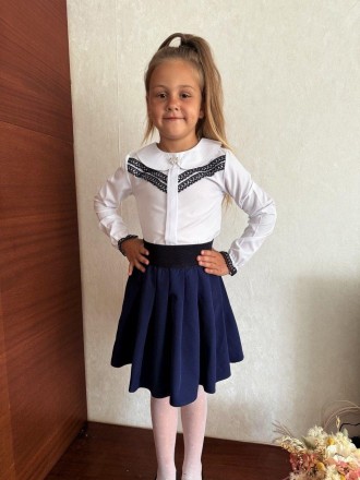 Школьная комфортная блуза для девочки в белом цвете,  размеры 116-152. Онуфриевка. фото 1