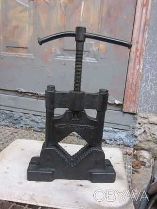 Тиски большие трубные СССР