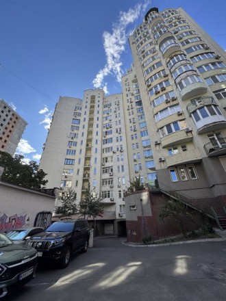 Продається простора 3-кімнатна квартира 138м2 ,Дмитрівська 48-Г. Без %. Киев. фото 1