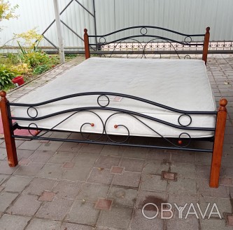 Кровать металлическая двуспальная с матрасом
