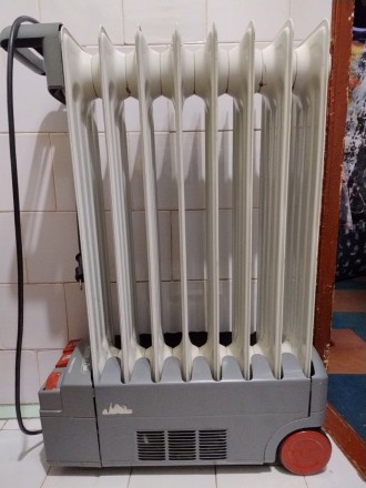 Масляный обогреватель Delonghi. Днепр. фото 1