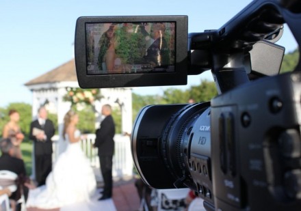 Відео-фотозйомка весіль та  різних урочистих подій професійно та якісно.Перезапи. . фото 2