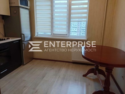 Продаж 3-кімнатної квартири з ремонтом &mdash; вул. Академіка Заболотного, 56 
 
Прост. . фото 10