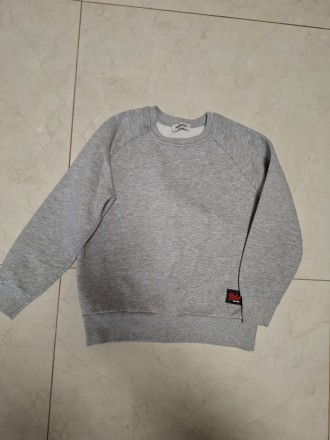 Светр сірий з карманом 146см. - 350 грн., кофта флісова 153-162см-270 грн., джем. . фото 5