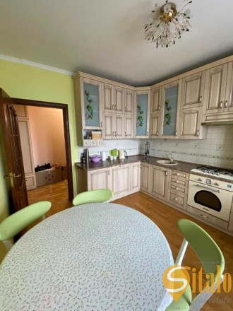 Продається простора 3-кімнатна квартира з ідеальним плануванням у зручній локаці. Зализнычный. фото 3