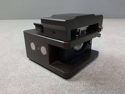 Модель	FC-S7E
Діаметр облицювання	&oslash;125 мкм
Кількість волокон/розмір	Одиночне вол. . фото 10