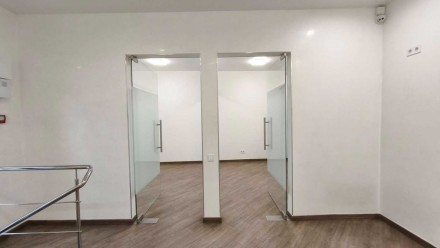 Пропоную в оренду приміщення по вул Некрасова 5 а , біля лікарні. Фасадний вхід,. . фото 7