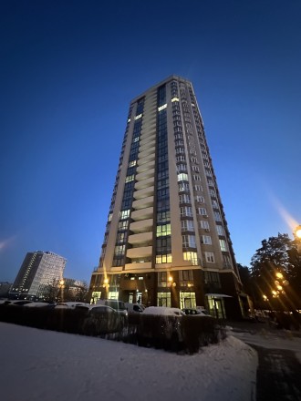 ЖК Зелений квартал 
Вул.Чорновола, 11 
23/25 поверх, супервидова 
84кв.м 
Пропон. . фото 16