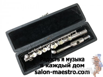 Флейта пикколо Lignatone
Чехословацкая флейта пикколо немецкой системы в отлично. . фото 1