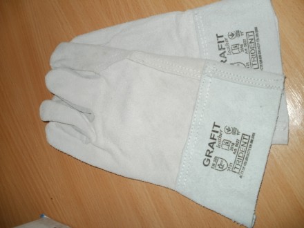 •	Защитные сварочные перчатки изготовлены из термостойкого спилка для защит. . фото 3