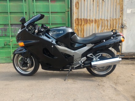 Продам срочно спорт-турист Kawasaki ZZR1100(zx11).
Брал для себя, состояние хор. . фото 3