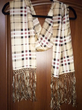 Продам новый шарф принт Burberry
натуральный шелк, Корея
Есть такой же в нежно. . фото 2