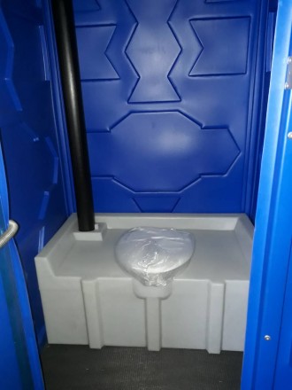 Наша компания предлогает туалетные передвижные кабинки. Их приемущества в том, ч. . фото 3
