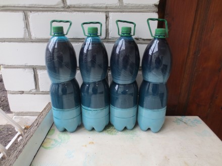 1. Нітроемаль голубого кольору у пластикових 2л пляшках. Ціна 1 пляшки - 270 грн. . фото 2