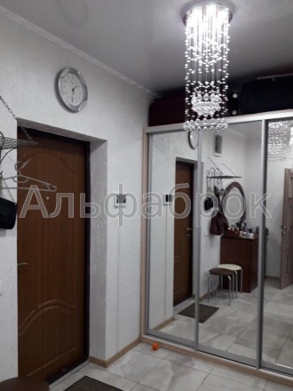  2 комнатная видовая квартира в Киеве предлагается к продаже. Квартира с качеств. . фото 3