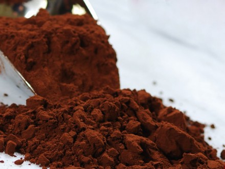 Алкализованный какао порошок значительно вкуснее обычного, имеет более темный, н. . фото 2