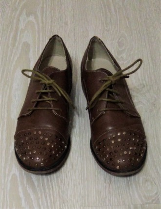 Женские туфли оксфорды с оригинальной отделкой известного бразильского обувного . . фото 3