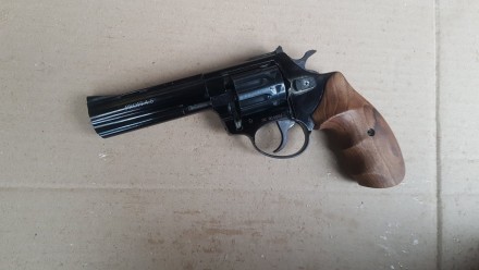 Продам револьвер Zbroia profi 4,5" Експортний варіант
В рідній красці 
За. . фото 4