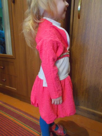 Продам абсолютно новое с бирками детское платье с жилеткой с длинными рукавами и. . фото 5