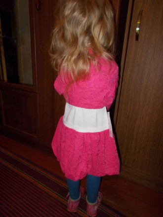Продам абсолютно новое с бирками детское платье с жилеткой с длинными рукавами и. . фото 6