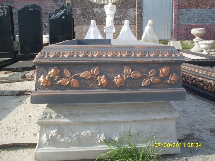 Надгробия из бетона в ассортименте разной формы и цвета в наличии и под заказ. Д. . фото 5