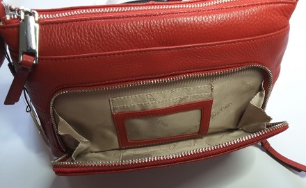 Кожаная сумка кросс-боди красного цвета  Calvin Klein, США, оригинал в идеальней. . фото 3