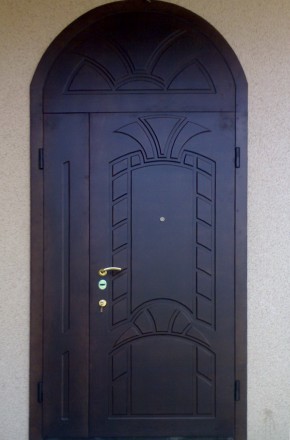 Изготовление и профессиональный монтаж входных бронированных дверей для квартир . . фото 7