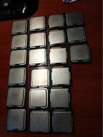 рабочие процессоры интел ,возможен обмен в Одессе.
775 сокет
intel core2duo e8. . фото 3