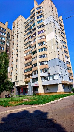 Продам 4-Х кімнатну квартиру в монолітному 12 поверховому будинку 1999 року побу. Леваневского. фото 3