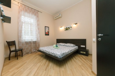 3-кімнатні V.I.P.-апартаменти біля Бессарабської площі, вул. Еспланадна 2. Будин. Центр. фото 6