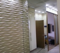 Выступающую часть стены в коридоре,по задумке дизайнера, мы оформили фигурными, . . фото 5