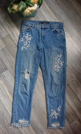 Женские джинсы мом с вышивкой и потертостями состояние идеальное
Размер 28 наш . . фото 7