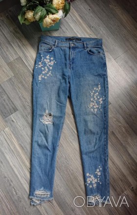 Женские джинсы мом с вышивкой и потертостями состояние идеальное
Размер 28 наш . . фото 1