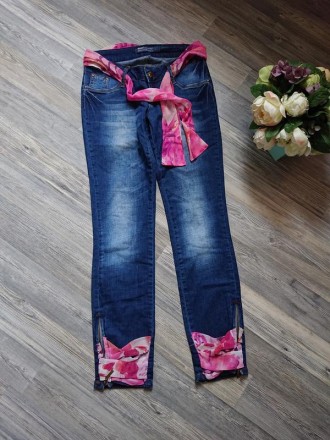 Стильные красивые джинсы.
фирма Revolt
размер 30, замеры:
ПО талия 38см, ПО б. . фото 9
