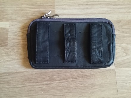 Чехол кожаный (темно серого цвета ) на пояс с молнией,для смартфонов с большими . . фото 4