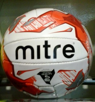 Новый футбольный мяч "Mitre Division", в наличие 3 шт.
Размер мячей 5. . фото 4
