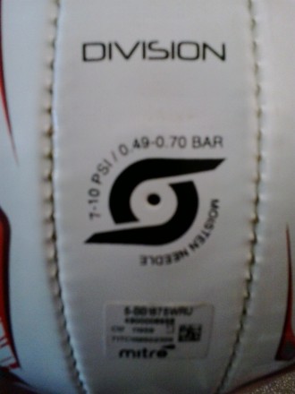 Новый футбольный мяч "Mitre Division", в наличие 3 шт.
Размер мячей 5. . фото 8