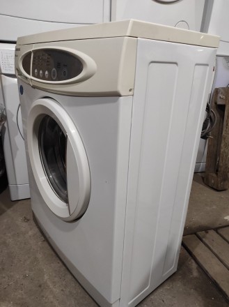 Полностью рабочая стиральная машинка
в хорошем состоянии белинькая, без ржавчин. . фото 4