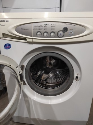 Полностью рабочая стиральная машинка
в хорошем состоянии белинькая, без ржавчин. . фото 5