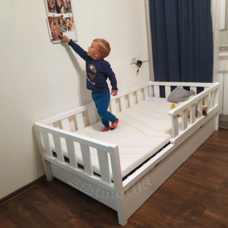 Классическая кроватка, которая отлично подойдет и для мальчика, и для девочки :). . фото 11
