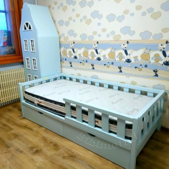 Классическая кроватка, которая отлично подойдет и для мальчика, и для девочки :). . фото 7